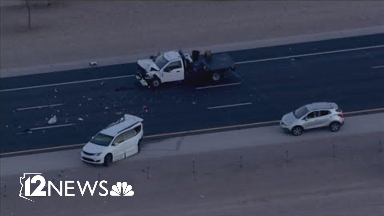 Deadly crash shuts down portion of Loop 303 in Surprise - YouTube