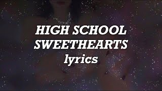 Melanie Martinez- High School Sweethearts (Lyrics) Resimi