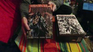 unboxing the marvel version of stephen king´s the stand and the companion book.