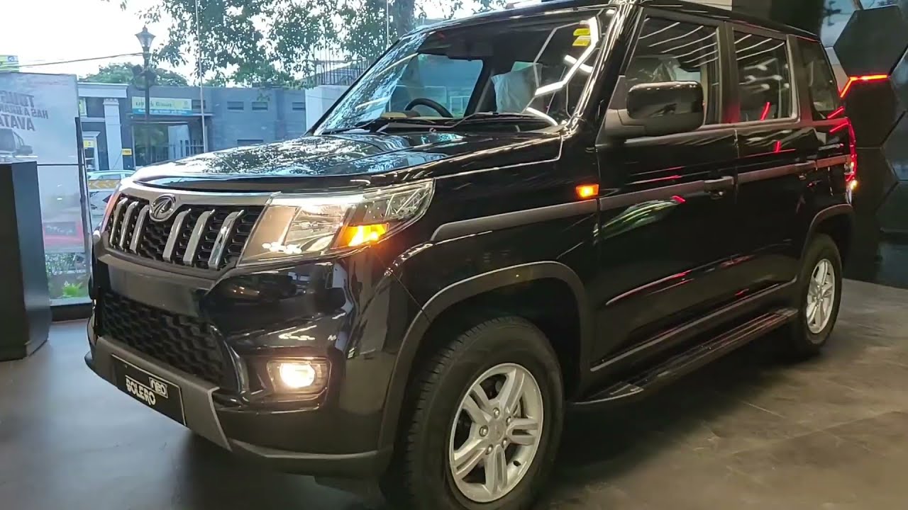 mahindra-bolero-neo-n10-2021-all-black-mahindra-bolero-neo-n10-360