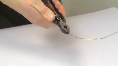 Jewellery Maker - Tutorial - How to Use a Wire Twisting Tool