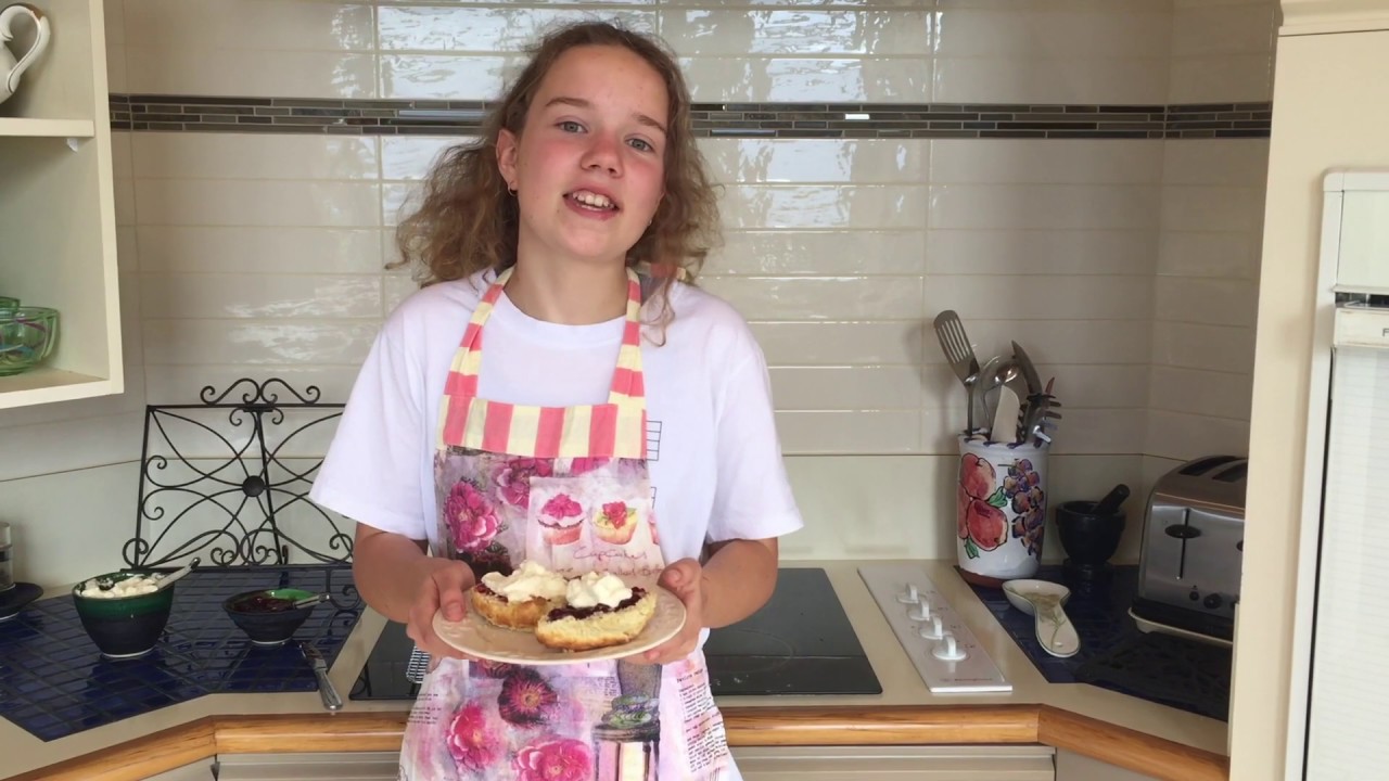 Gabrielle's Kitchen Ep. 3 // Cream & Lemonade scones - YouTube