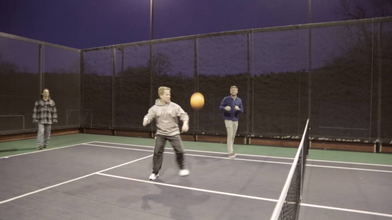 Volley-Tennis Mini-Unit BY: 8th grader Irene S.