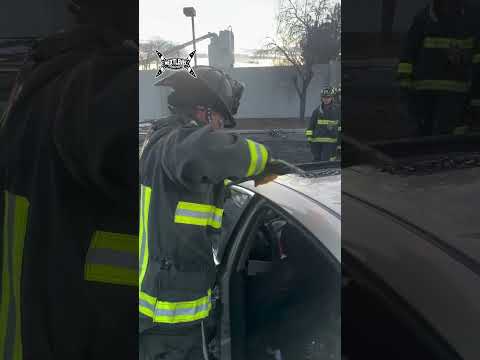 LAMINATED glass. Training on different techniques to handle laminated glass on the side windows.