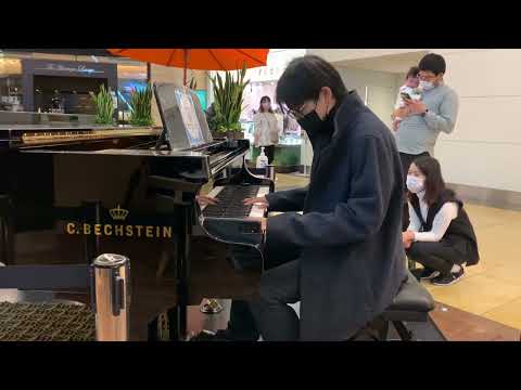 Chainsaw Man OP - KICK BACK (Haneda Airport Street Piano)