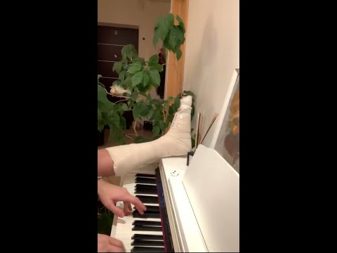 По полюшку с