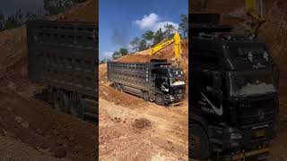 Superb Dump Truck  #Truck #Trucking  #Truckfail #Heavyequipment #トラック #トラック運転手 #Lastkraftwagen