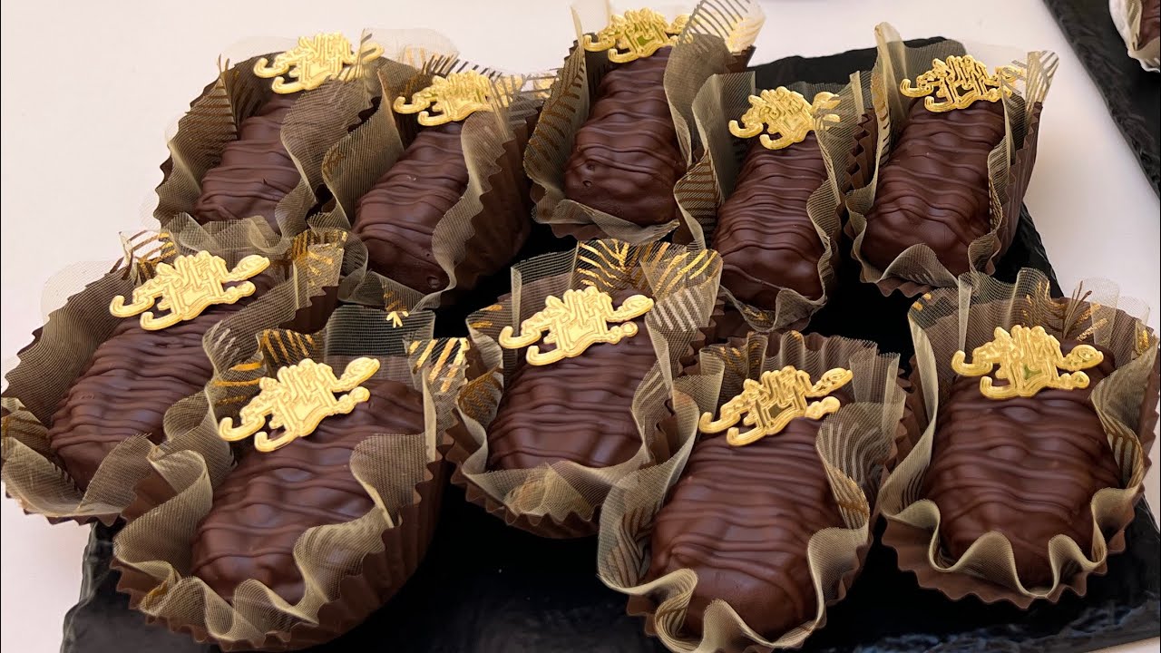 #حلويات_العيد قاطو سنيكرز من أروع الوصفات و غير ب125g مرغرين تخرج أكثر من 40 حبة مع الشاف تقوى✨