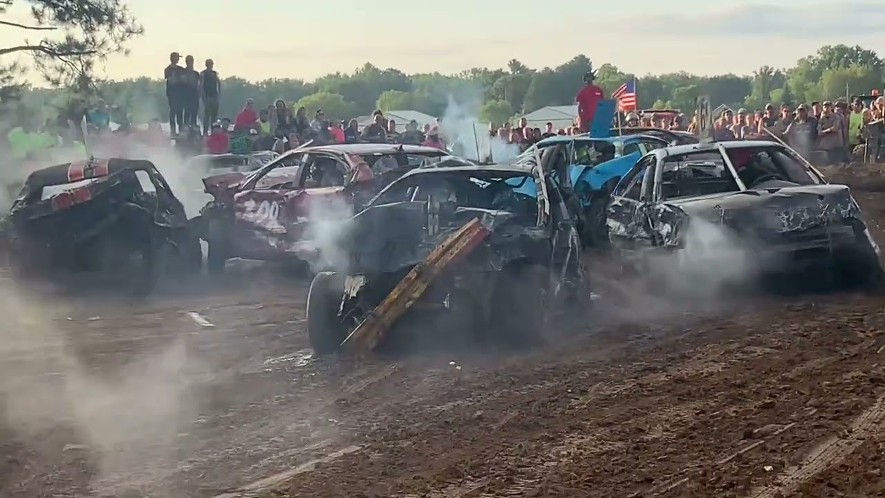 Chain midsize feature 2nd half Boyceville wi demo derby 2022