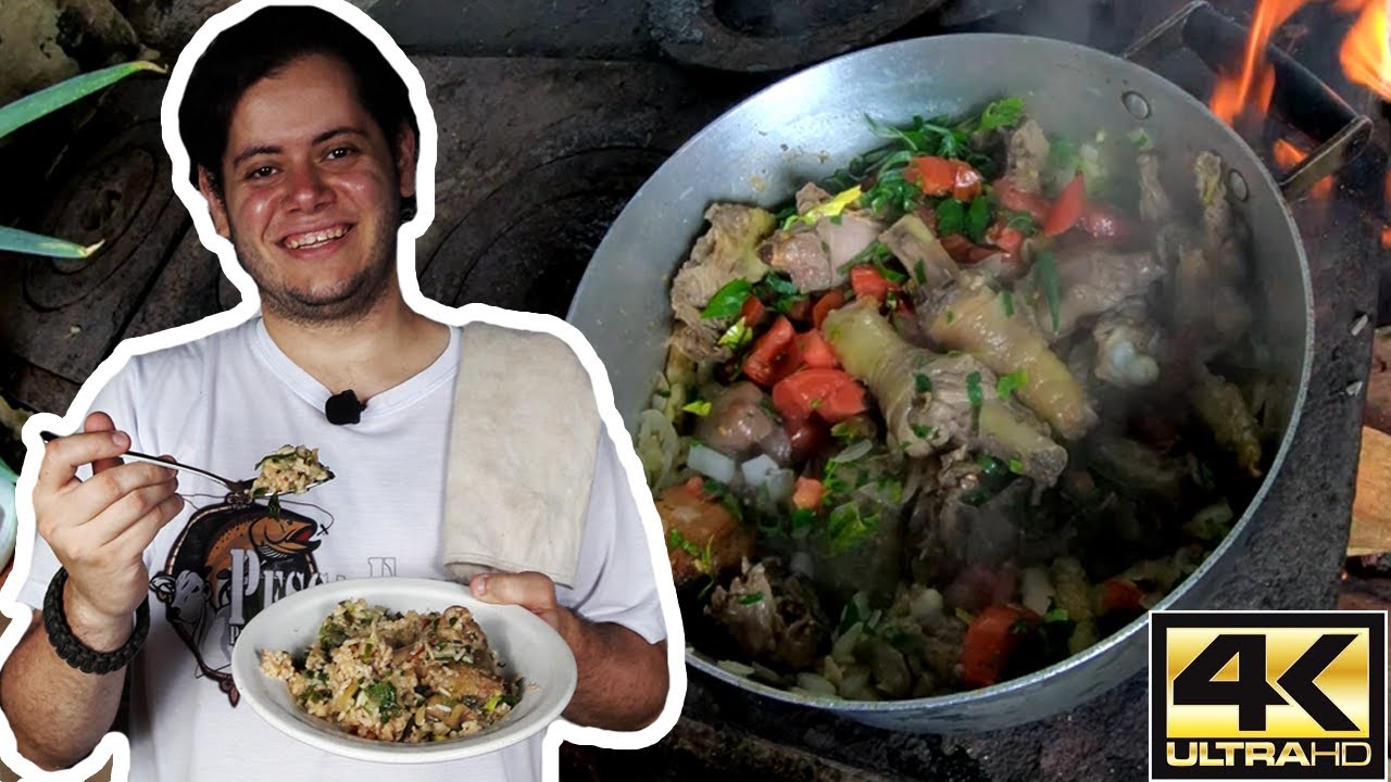 GALINHADA CAIPIRA - ARROZ COM FRANGO NO FOGÃO A LENHA