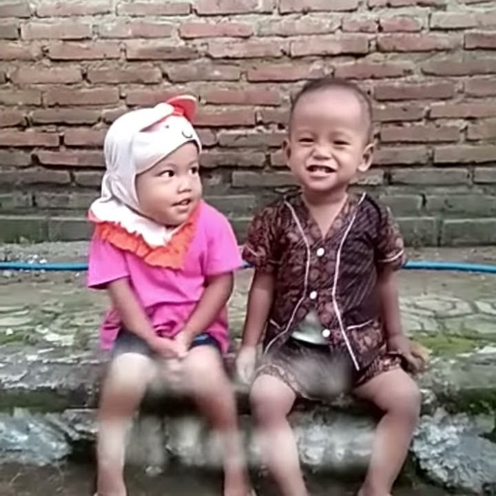 Buat histori Wa Dede Gemes👶 KU TAK BAHAGIA MELIATMU BAHAGIA