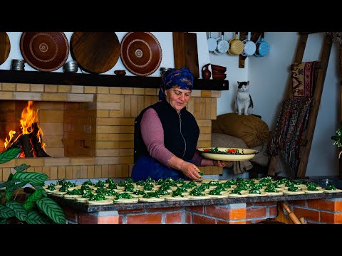 Spinach Piroshki: Homemade Stuffed Fried Buns