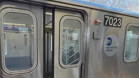 2 MTA workers assaulted at NYC subway station: police