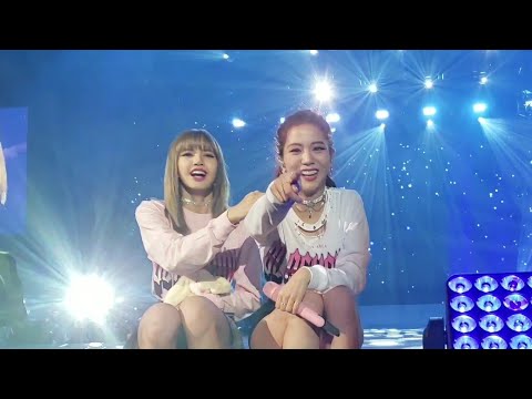 190424 Hope Not Encore (Jisoo Takes My Phone!!) @ Blackpink In Your Area Chicago Concert Live Fancam