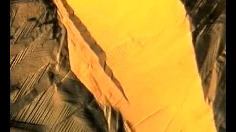 Changes in microstructure of a shape memory alloy (bi-crystal of austenitic CuAlNi )