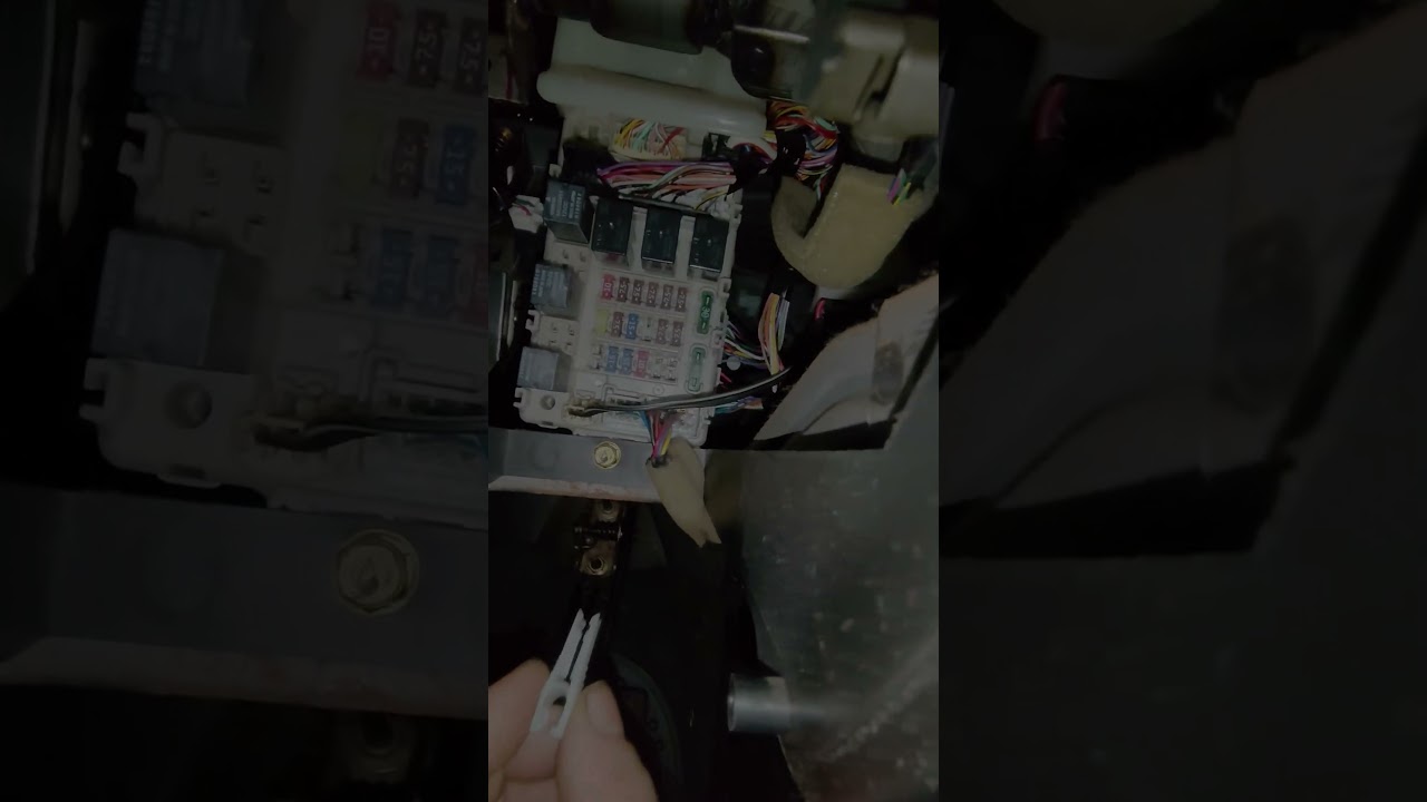 Mitsubishi lancer 2.0l cigarette fuse location interior fuse 