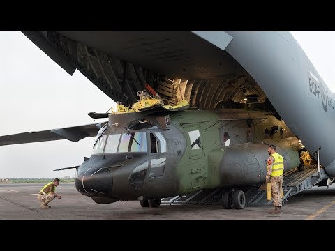 Uploading/Unloading A CH-147F Chinook From CC-177 Globemaster