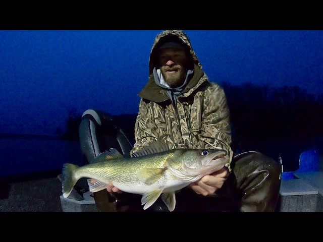 How to Fish a Jig and Plastic for Mississippi River Walleye