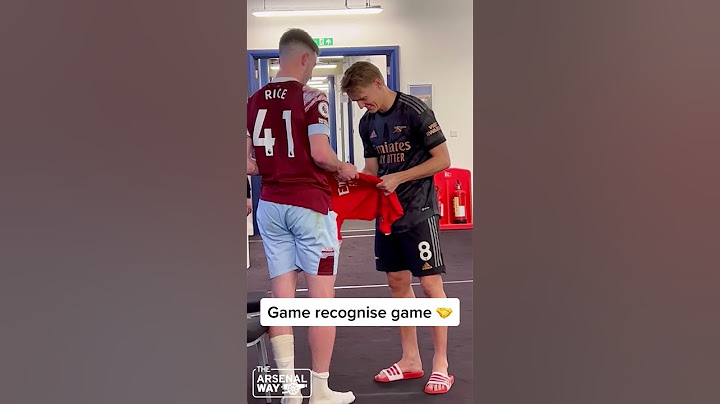 MUST WATCH! | Martin Ødegaard Signs Shirt For Arsenal Transfer Target Declan Rice 👀 #Shorts