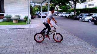 Saithan Petchnum BMX street flat ground session (Slowmotion)