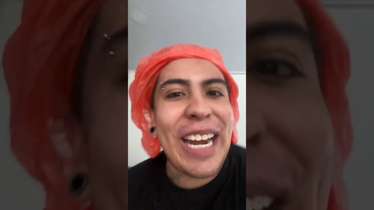 Pintandonos el pelo de verde porque estoy intoxicado - JuanDa