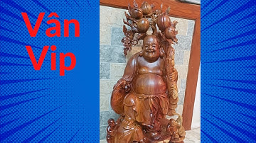 Chiêm ngưỡng tượng Di lặc vác cành đào gỗ hương Gia Lai liền khối.