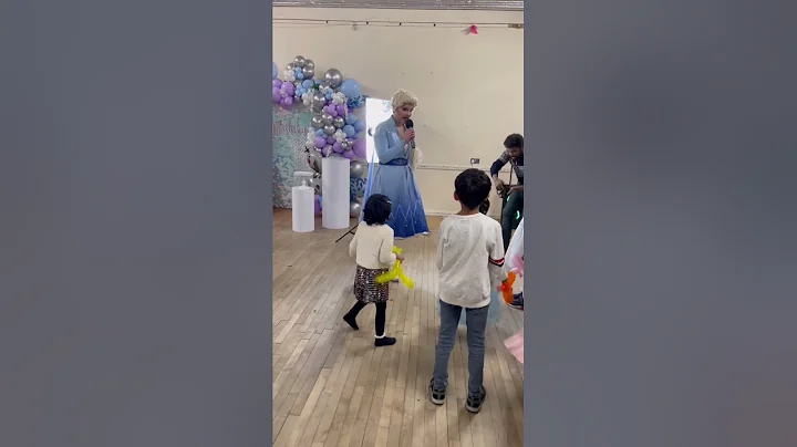 Elsa theme birthday celebrations #frozen #frozen2 #disney #elsa #london #frozenbirthday