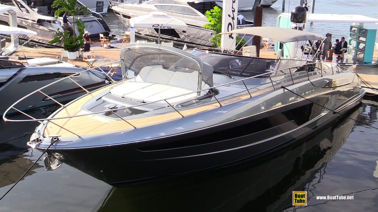 Italian Excellence !!! 2022 Riva 56 Rivale - Deck Tour