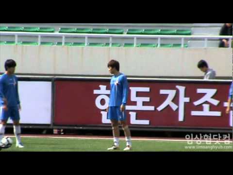 111002 vs 경남FC 경기전 몸풀기 (임상협선수)