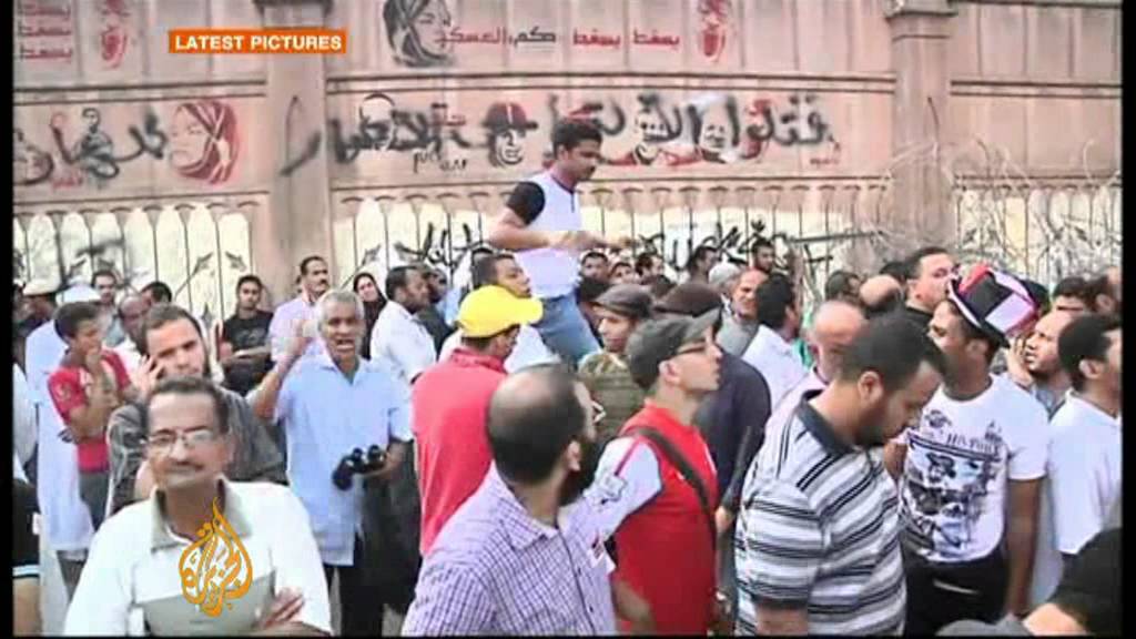 ينقل ستيف تشاو، مراسل الجزيرة، تقريراً من اشتباكات القاهرة