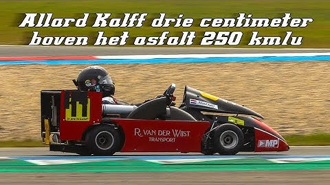 F1-analist Allard Kalff scheurt met 250km/h over TT circuit Assen in Superkart