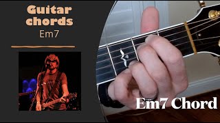 How to play the Em7 Chord on guitar