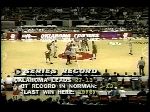 Texas Longhorns at Oklahoma Sooners - 1995 - Baske...