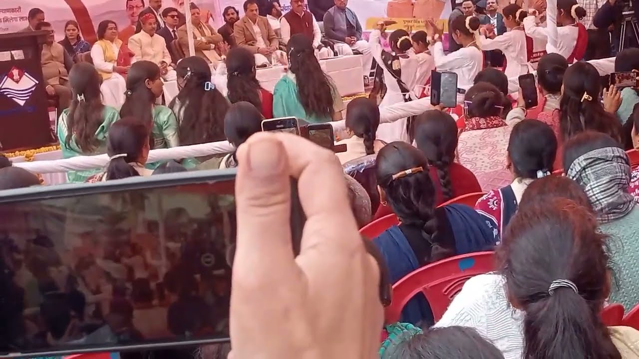 जन-जन की सरकार आज पाहुंचे मुख्यमंत्री पुष्कर सिंह धामी चिन्यालीसौड़// pahadi vlog// Vinita Chauhan 🙏