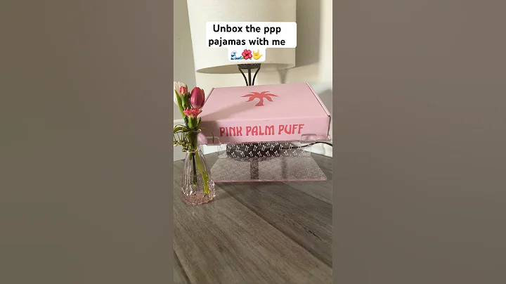 UNBOXING THE PPP PAJAMAS(can I get a new hoodie?) #pinkpalmpajamas @pinkpalmpuff