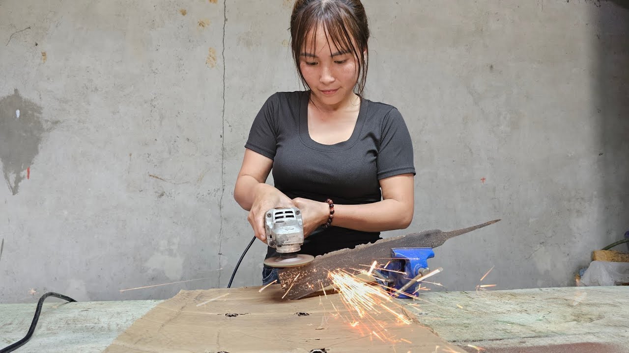 Extreme Knife Restoration | Rebuilding a Fully Chipped Blade