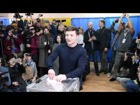 Vladımır Zelenskıy, Ukrayna cumhurbaşkanlığı seçiminde oyunu kullandı