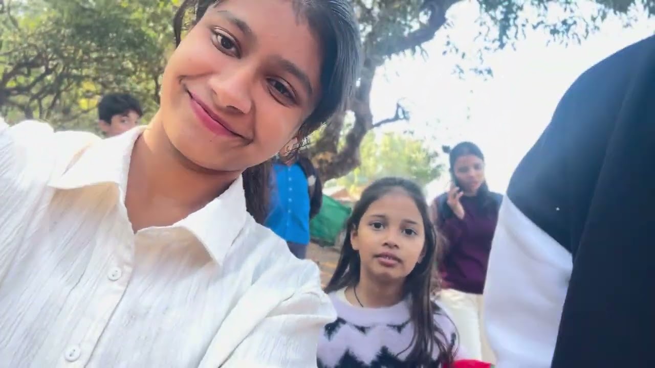 My first vlog “Family trip” 🚗🍓🥳