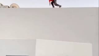 Parkour Guy Going Up A Wall And Down In 15 Seconds