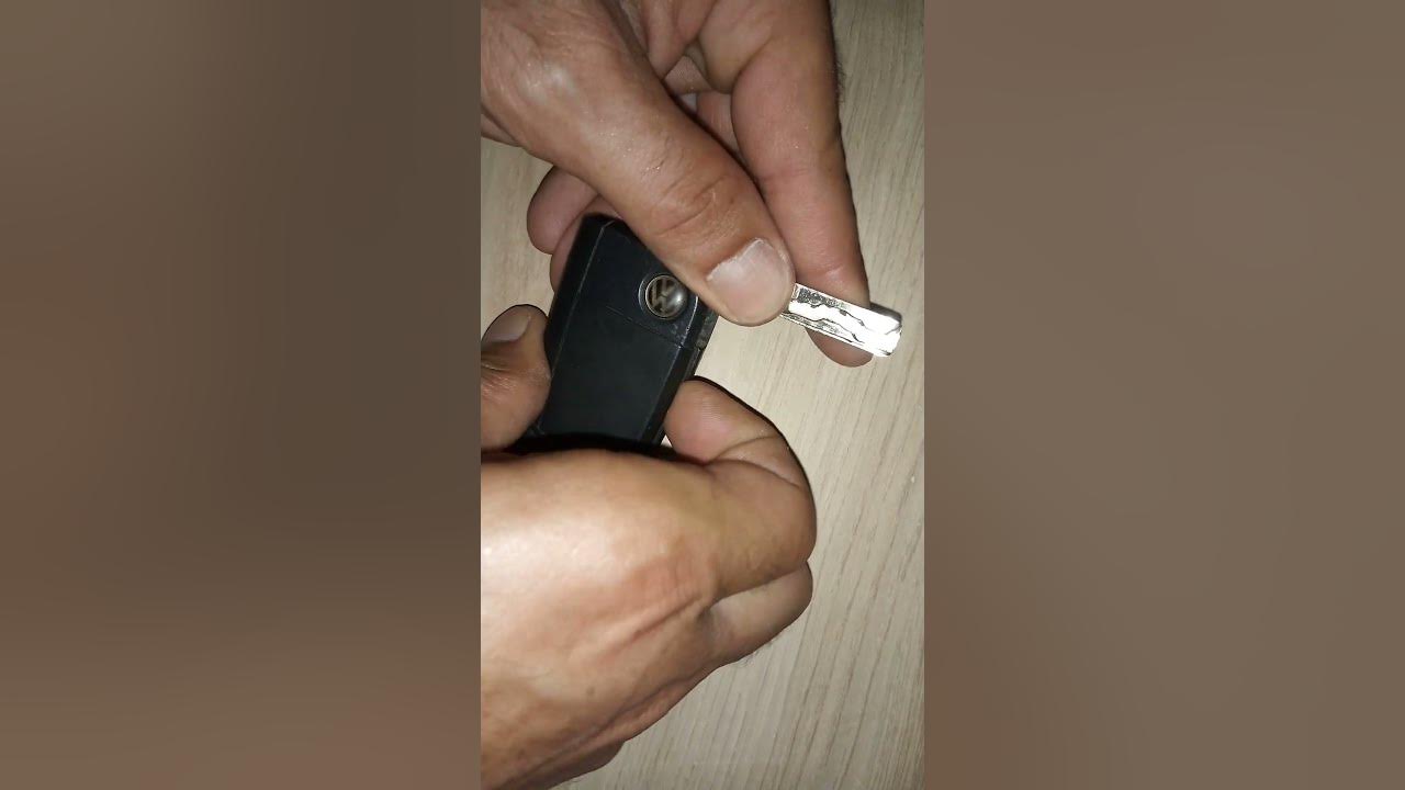 Changer pile clé Volkswagen, changing replacing a battery Volkswagen car key YouTube
