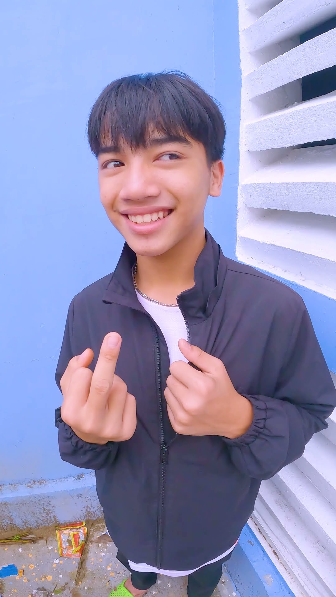 ACC - Anh Ấy Đang Làm Điều Gì Đó Mờ Ám || He's Doing Something Shady. #funny #troll