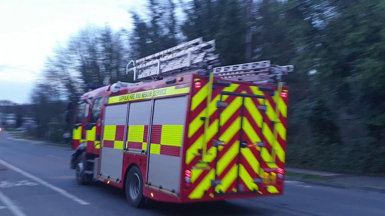 Suffolk Fire And Rescue Service Orford responding - YouTube