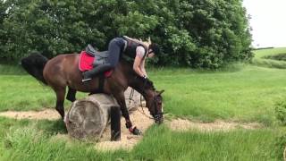 Download Lagu Gemma slow motion fall MP3