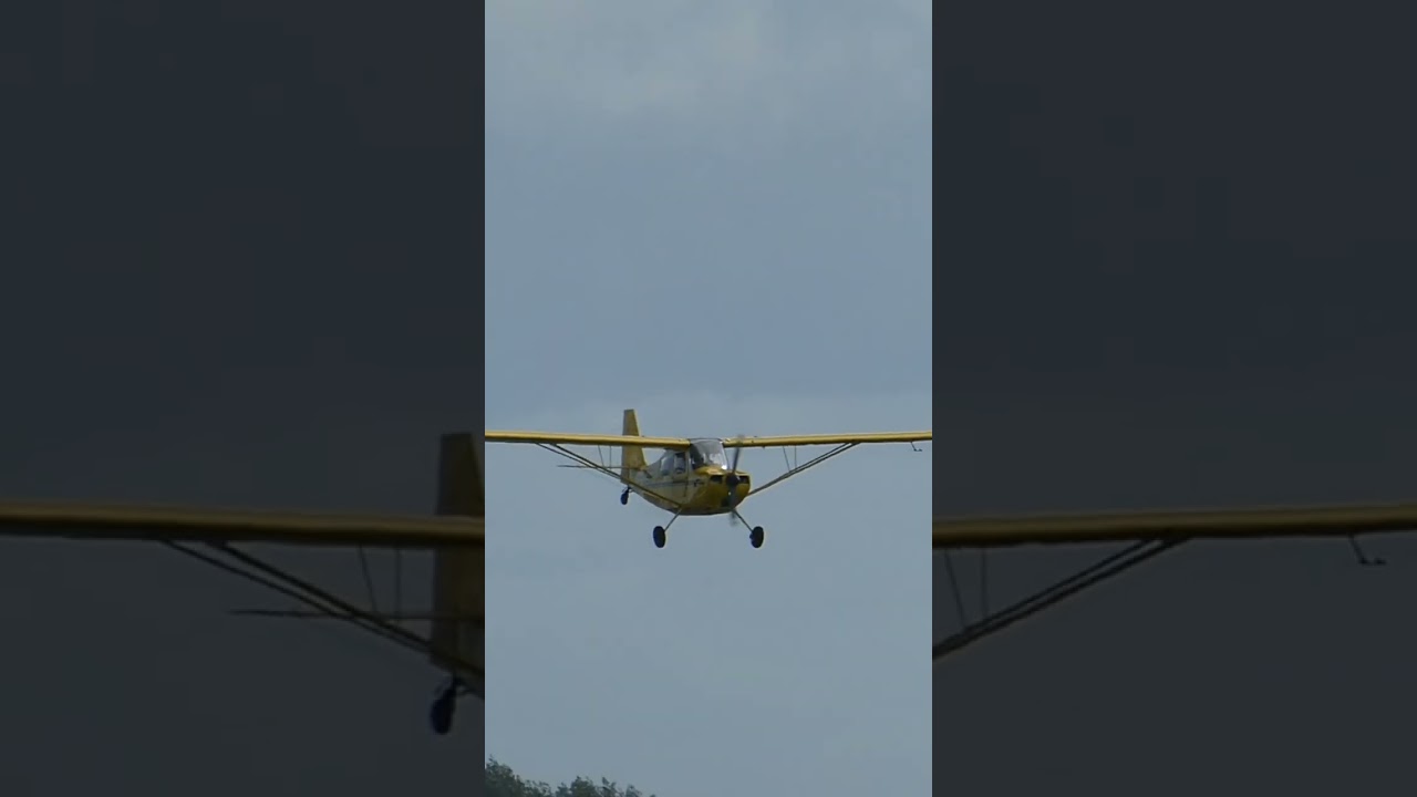 ⚠️HIGH WINDS⚠️Small plane battling the wind at Cotswold Airfield