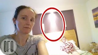 Мама Сделала СЕЛФИ с Дочерью...На СНИМКЕ ВИДНО АНГЕЛА!!! Мама Сделала СЕЛФИ с Дочерью...На СНИМКЕ ВИДНО АНГЕЛА!!!
