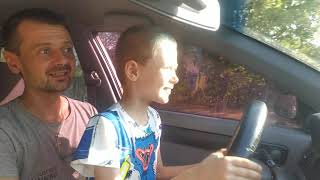 Как быстро научить ребенка водить машину ;-)