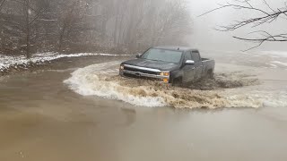 DURAMAX GETS STUCK BAD “THRASHING ON AN EXPENSIVE TRUCK COMES AT A COST”