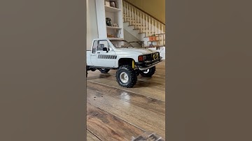 Rc4wd tf2 xtracab gets Super Swampers and Centerline wheels #rcrockcrawler #rc4wd #tf2 #toyotahilux