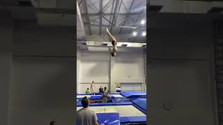 Geli̇yoruztrampoli̇ne Ecem Ni̇sa We Are Coming