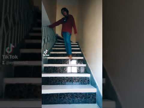 إلى كل من يتمنى سقوطي 